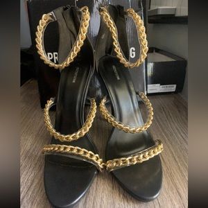 Tri-chained Heels